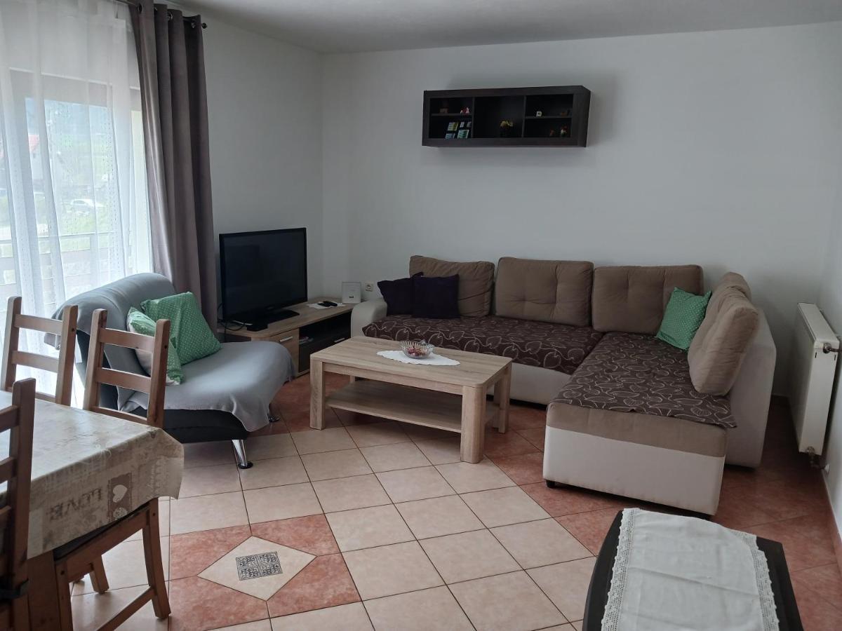 Vila M & J Krasno Polje Exteriér fotografie